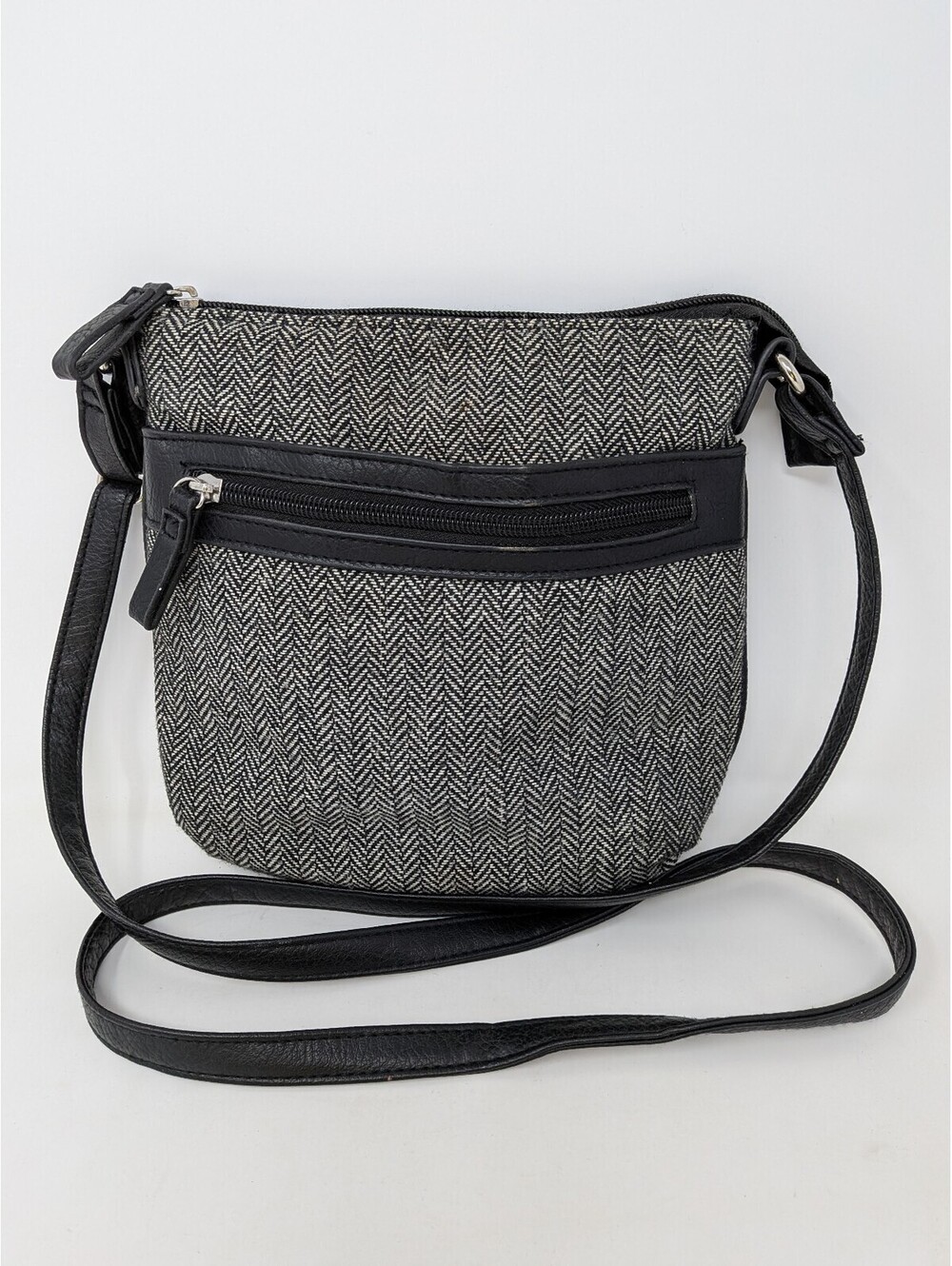 BUENO Black Gray Herringbone Crossbody Shoulder Bag Purse Adjustable Strap
